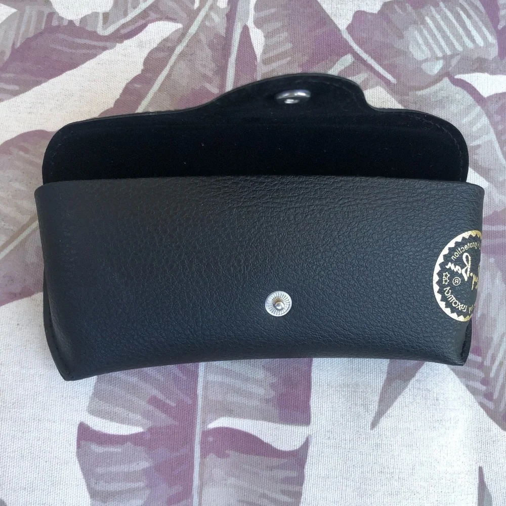 Ray Ban Aviator Sunglass  Protective Case And Cleaning Cloth Black EUC